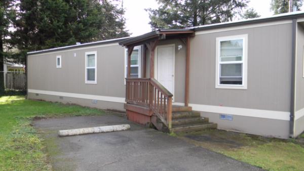 Edgewater Estates 214 Chapman Road, Sp. #2Castle Rock, WA 98611