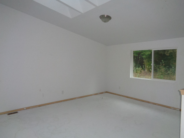 38 Fern Hill RoadCathlamet, WA, 98612Wahkiakum County