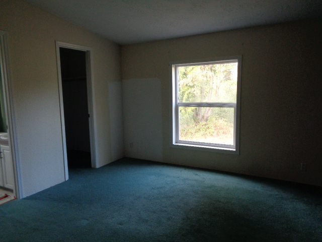 336 S Maple Hill RdKelso, WA, 98626Cowlitz County