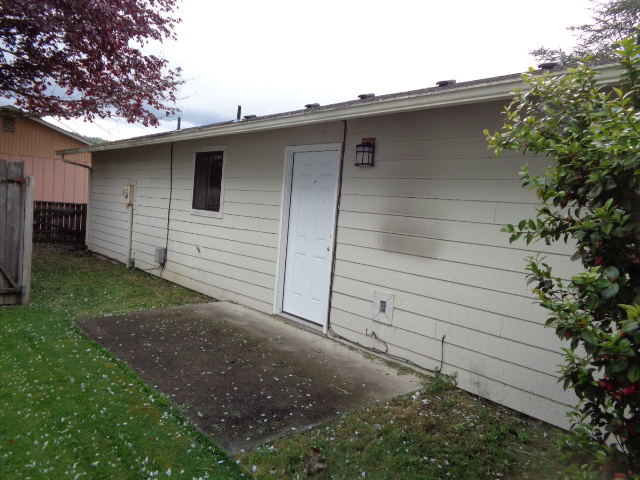 2401 Sires LnLongview, WA, 98632Cowlitz County