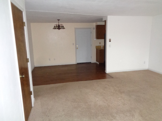 2401 Sires LnLongview, WA, 98632Cowlitz County