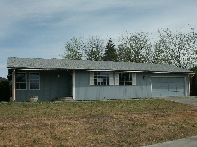 311 N Grape DrMoses Lake, WA, 98837Grant County