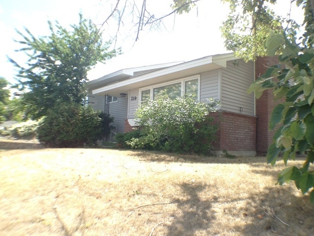 219 W Linden AveMoses Lake, WA, 98837Grant County