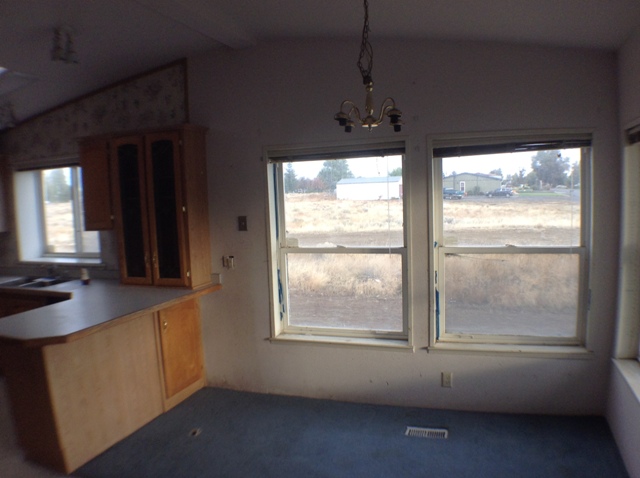 723 S JacksonWarden, WA, 98857Grant County