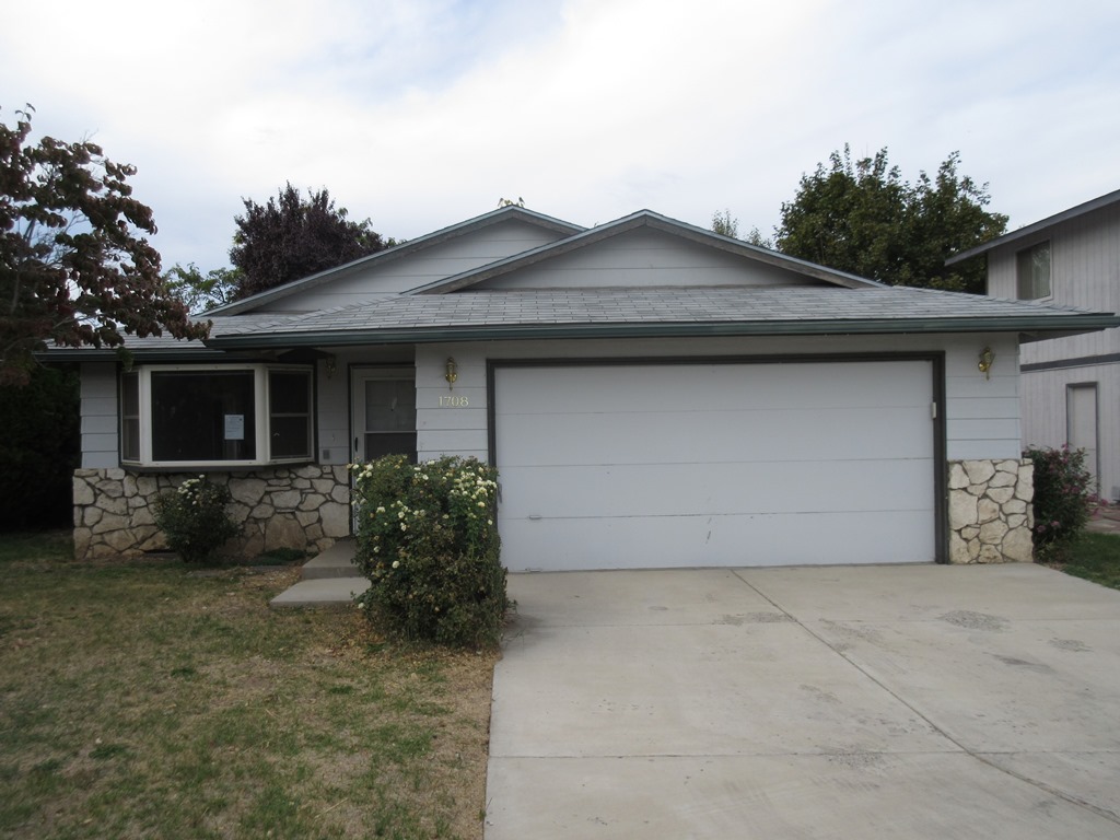 1708 Pickens LoopYakima, WA, 98908Yakima County