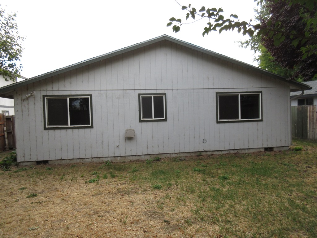 1708 Pickens LoopYakima, WA, 98908Yakima County