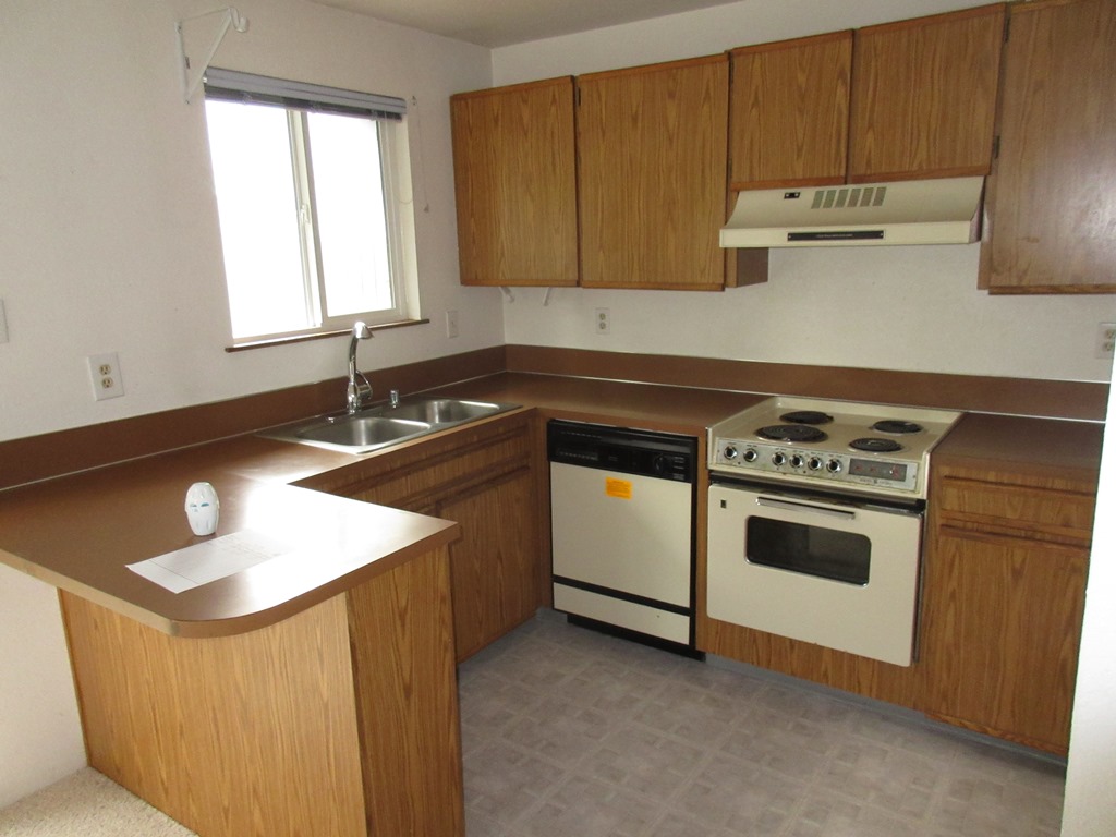 1708 Pickens LoopYakima, WA, 98908Yakima County