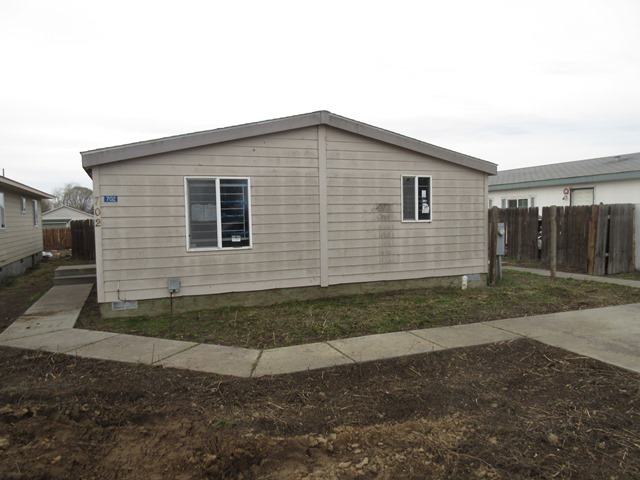 702 Mark AveGranger, WA, 98932Yakima County