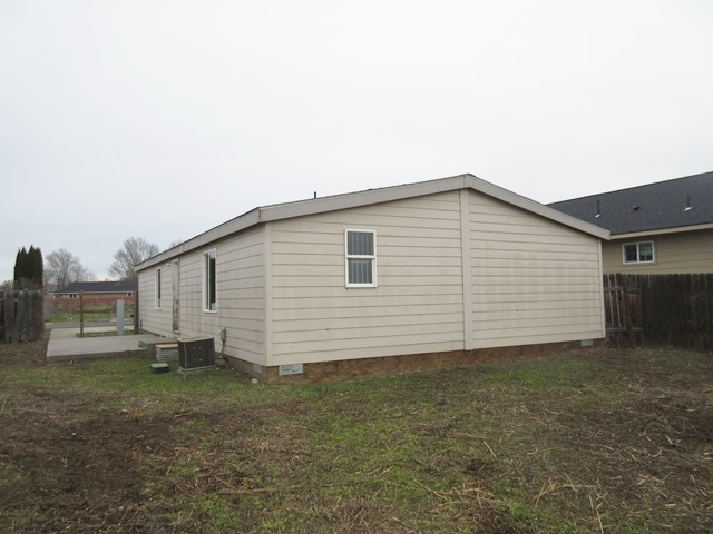 702 Mark AveGranger, WA, 98932Yakima County