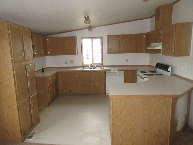 702 Mark AveGranger, WA, 98932Yakima County