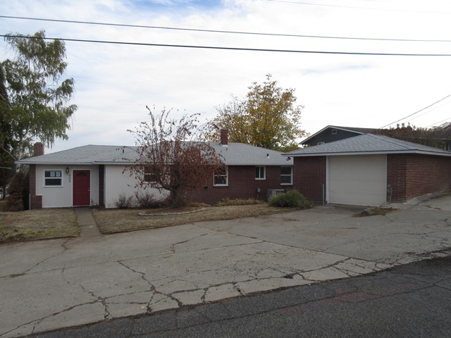 403 Hillcrest DrSelah, WA, 98942Yakima County