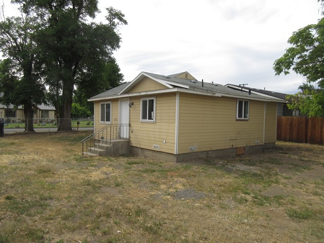 414 N Date StToppenish, WA, 98948Yakima County