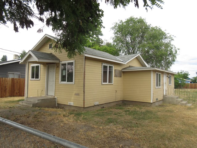 414 N Date StToppenish, WA, 98948Yakima County