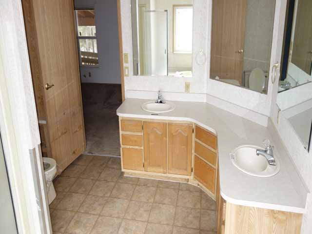 321 Diamond DrNewport, WA, 99156Pend Oreille County