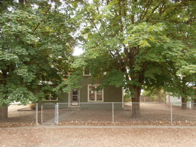 420 E F StRosalia, WA, 99170Whitman County