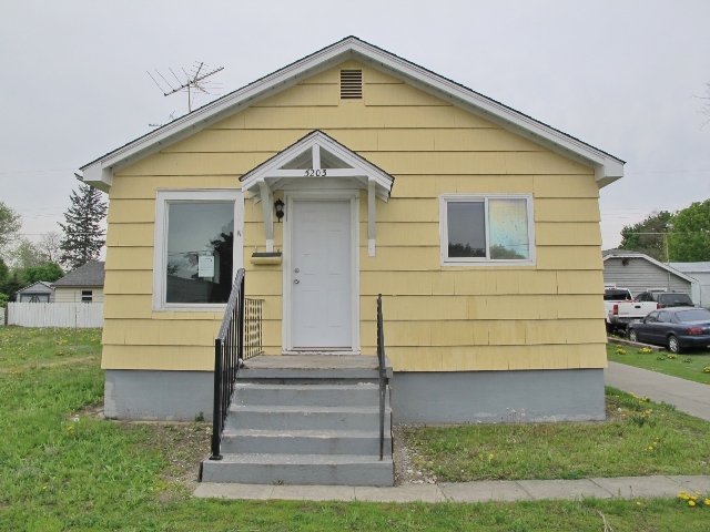 5203 N Crestline StSpokane, WA, 99207Spokane County