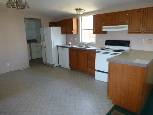 128 E Donna CtSpokane, WA, 99218Spokane County