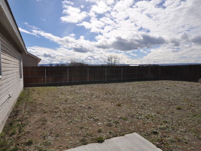 932 N Beech AvenuePasco, WA, 99301Franklin County