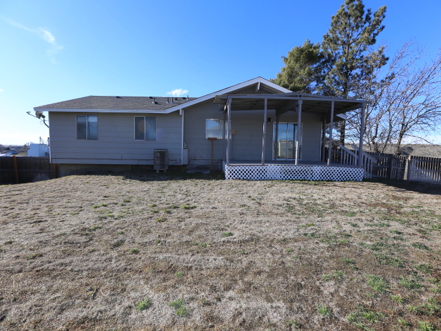 640 N Almira AveConnell, WA, 99326Franklin County