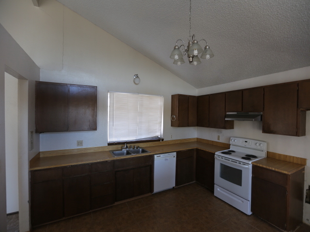 640 N Almira AveConnell, WA, 99326Franklin County