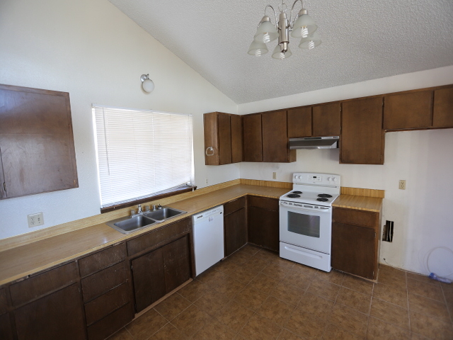 640 N Almira AveConnell, WA, 99326Franklin County