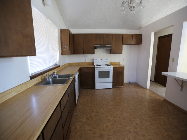 640 N Almira AveConnell, WA, 99326Franklin County