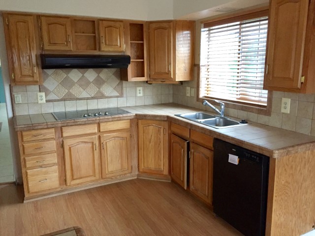 2608 S Conway StKennewick, WA, 99337Benton County
