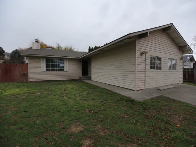 1624 S Hartford PlKennewick, WA, 99337Benton County