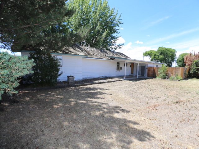 9303 N Pioneer RdProsser, WA, 99350Benton County