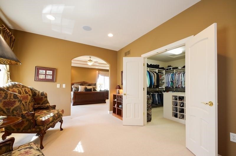 603 N Thornbush Cir, Hartland, WI 53029