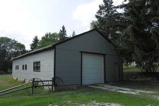 W204N8151Lannon Rd, Menomonee Falls, WI 53051