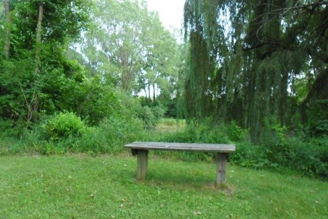 W204N8151Lannon Rd, Menomonee Falls, WI 53051