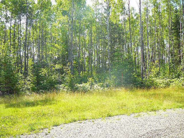 4 River Glen Rd