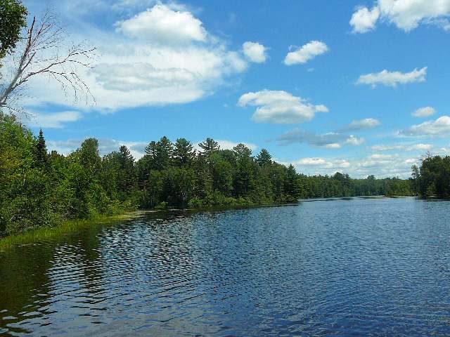 4 River Glen Rd