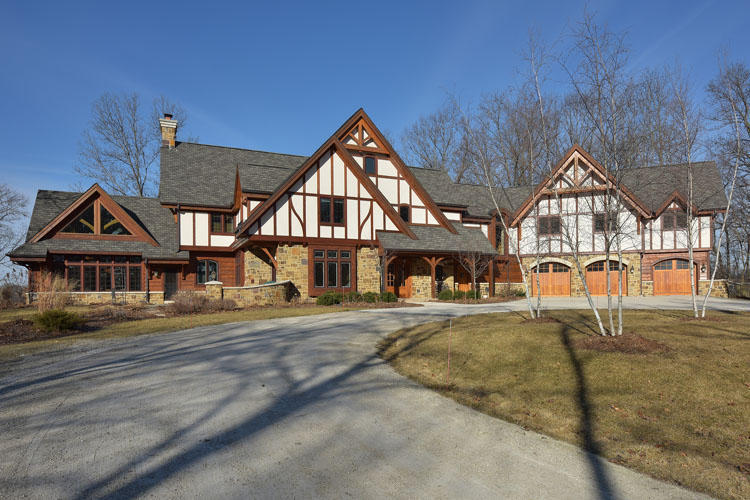 3701 Trinity LN, Delafield, WI 53058