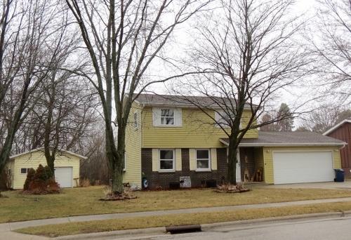2215 Calumet Drive