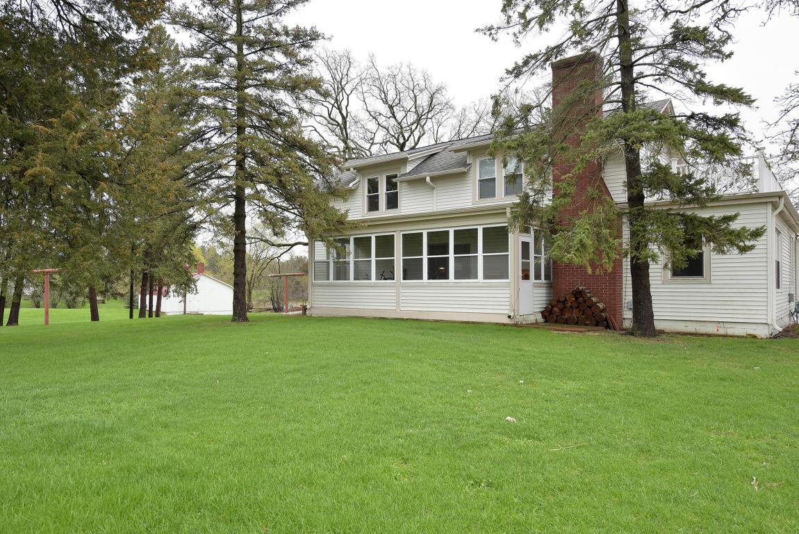 3400 N Sawyer Rd, Summit, WI 53066