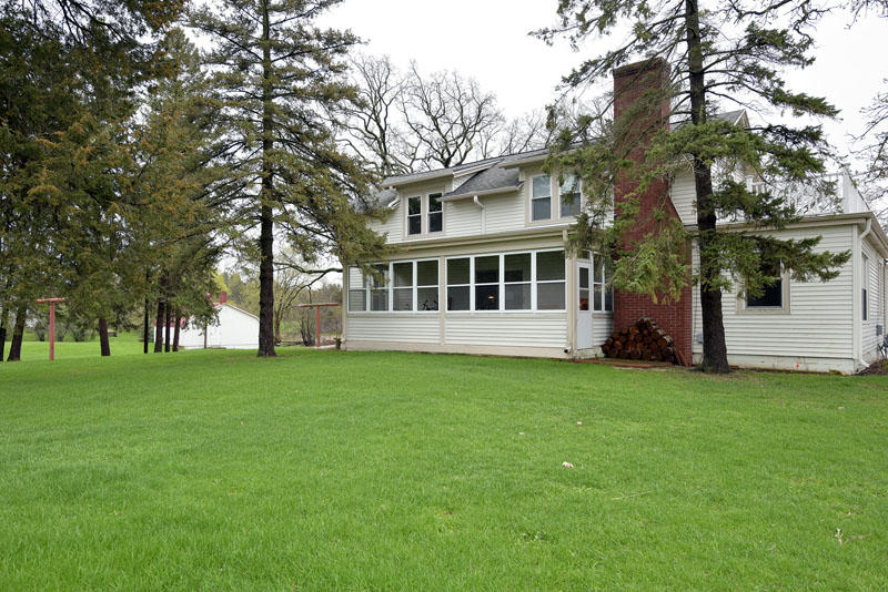3400 N Sawyer Rd, Summit, WI 53066