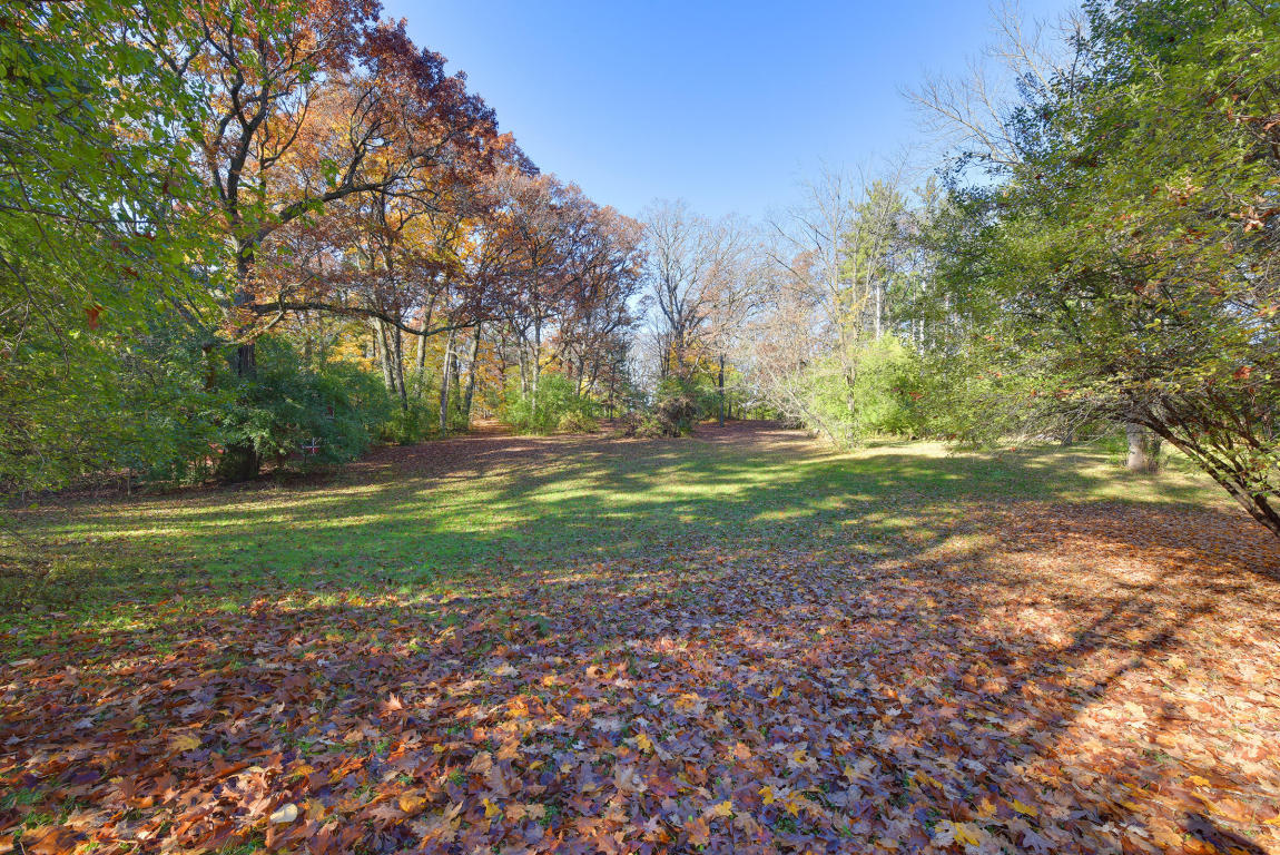 4866 Hewitts Point Rd, Oconomowoc Lake, WI 53066