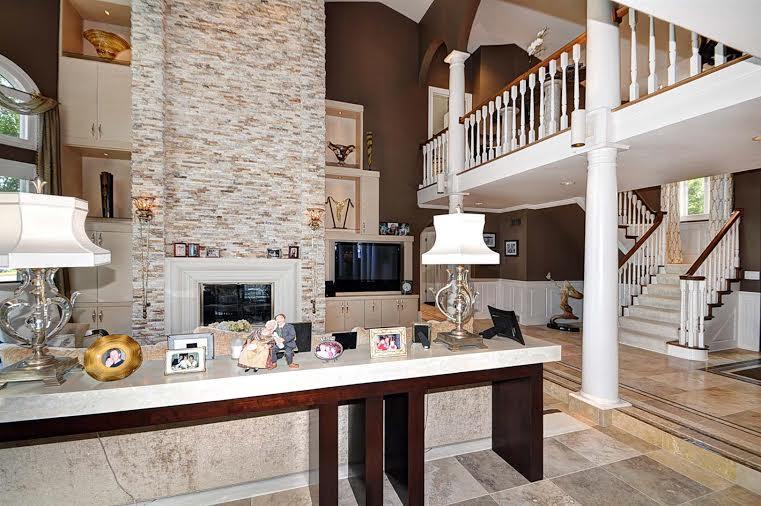 276 Lac La Belle Dr, Lac La Belle, WI 53066