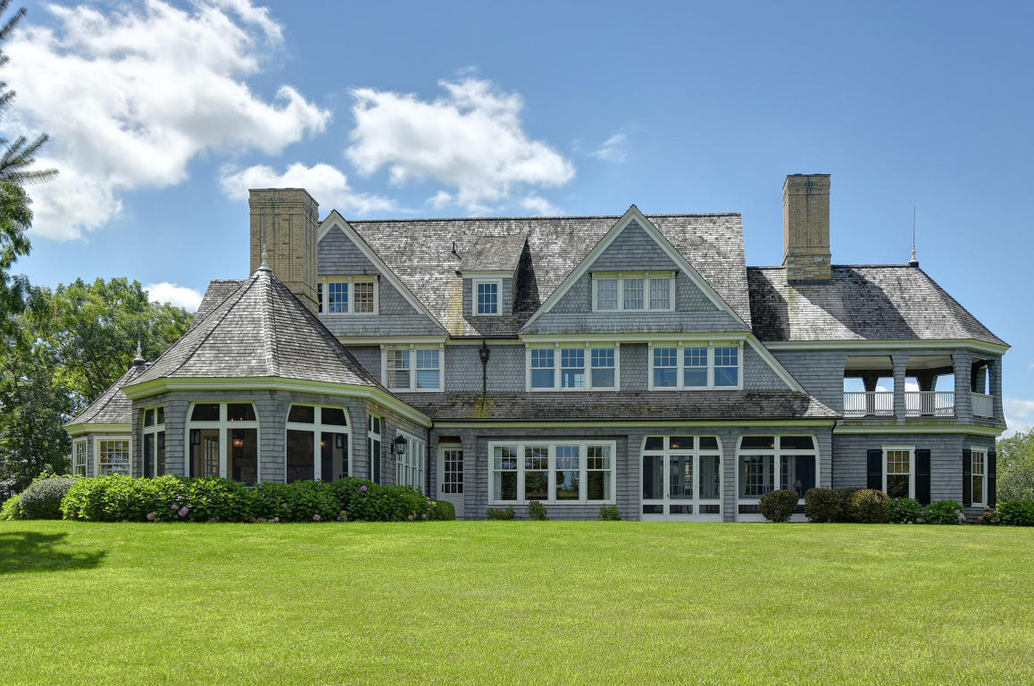 35940 Genesee Lake Rd, Summit, WI 53066