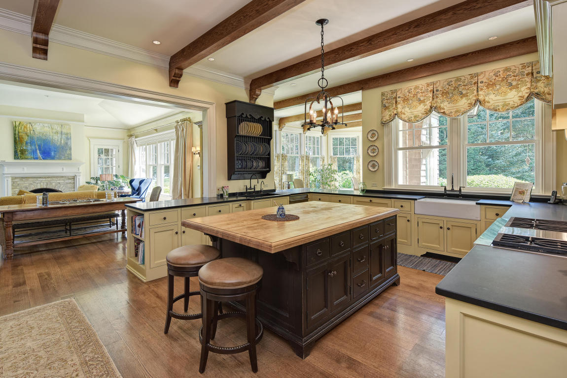 35940 Genesee Lake Rd, Summit, WI 53066