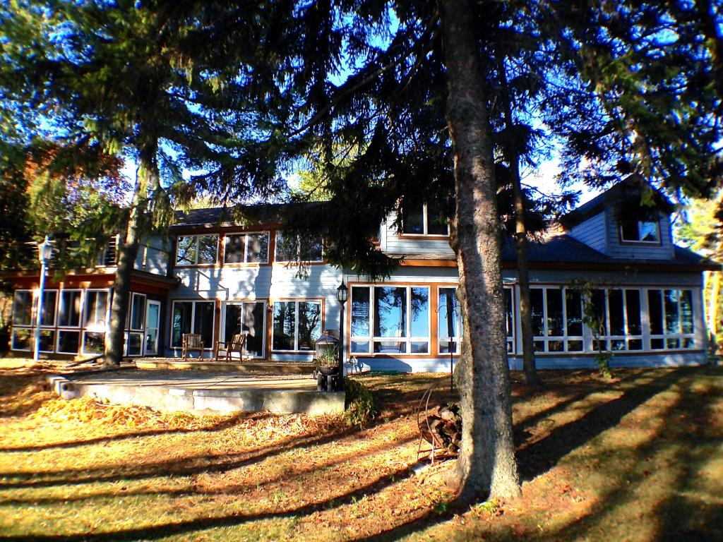 N1345 Cottage Drive