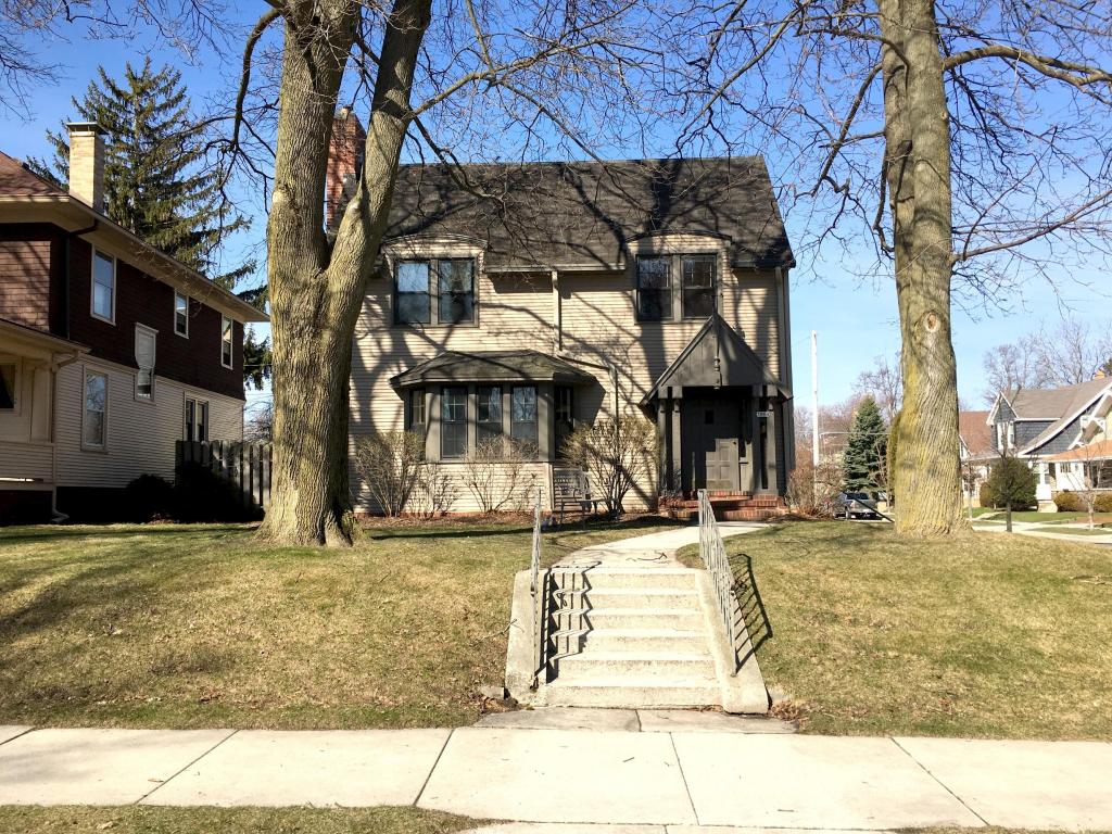 835 Wisconsin Ave