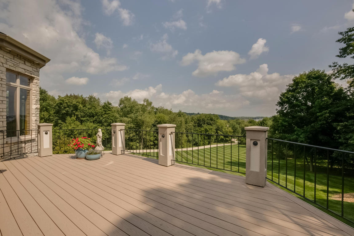 W283N3811 Yorkshire Trace, Delafield, WI 53072