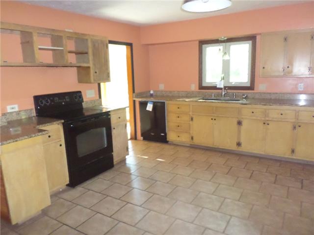 W276n1573 Spring Creek DrPewaukee, WI, 53072Waukesha County