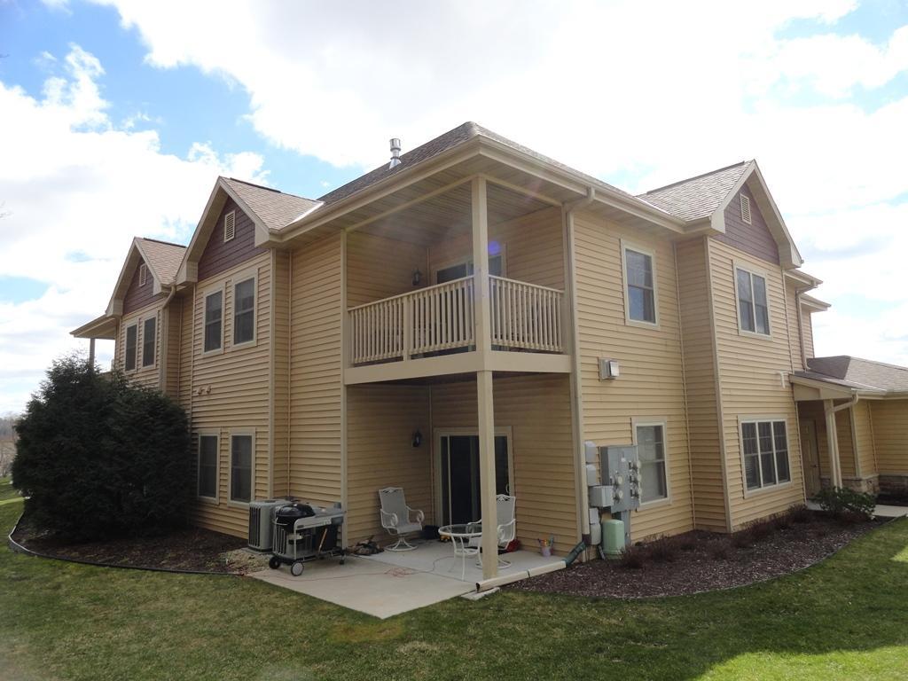 714 Hidden Lake Ct N