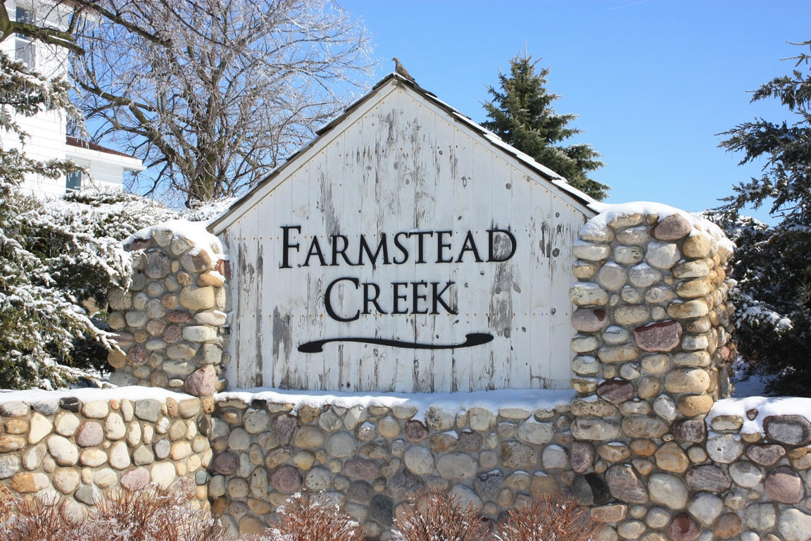 660 Farmstead Ct