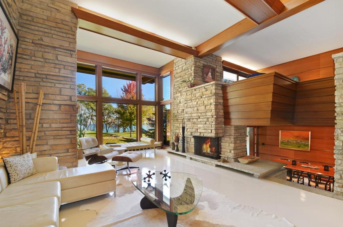 12066 N Lake Shore Dr, Mequon, WI 53092