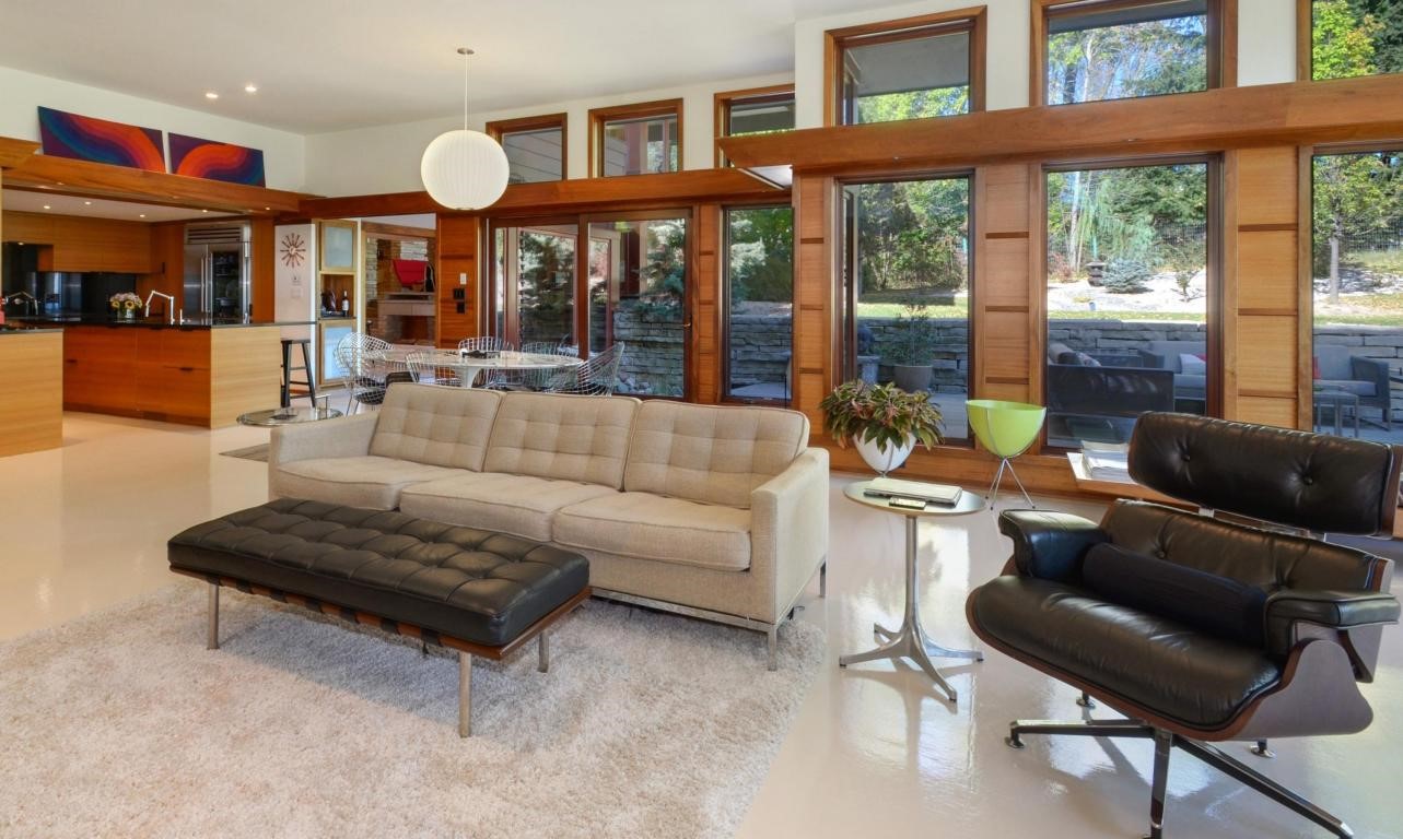 12066 N Lake Shore Dr, Mequon, WI 53092